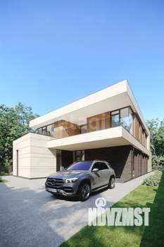 Дом 217м&sup2;, 2-этажный, участок 6 сот.  