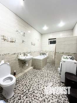 Дом 214м&sup2;, 2-этажный, участок 4 сот.  