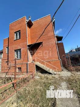 Дом 276м², 3-этажный, участок 17 сот.  