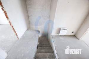 Дом 396м&sup2;, 2-этажный, участок 6 сот.  