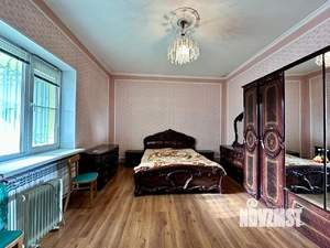 Дом 1118м², 2-этажный, участок 25 сот.  