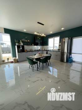 Коттедж 131м&sup2;, 3-этажный, участок 4 сот.  