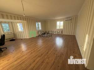 Дом 273м², 2-этажный, участок 10 сот.  