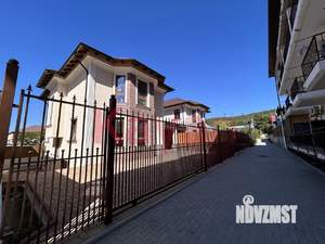 Дом 236м&sup2;, 2-этажный, участок 3 сот.  