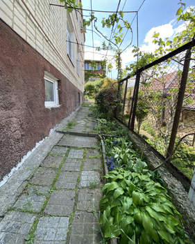 Дом 150м&sup2;, 3-этажный, участок 2 сот.  