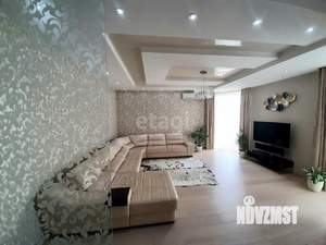 Дом 364м&sup2;, 3-этажный, участок 6 сот.  