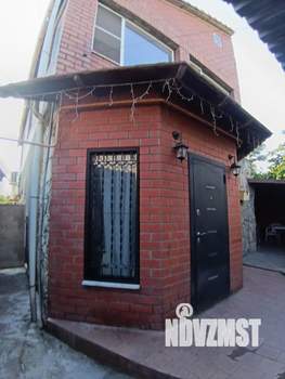 Дом 243м&sup2;, 2-этажный, участок 4 сот.  