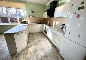 Дом 240м², 2-этажный, участок 6 сот.  