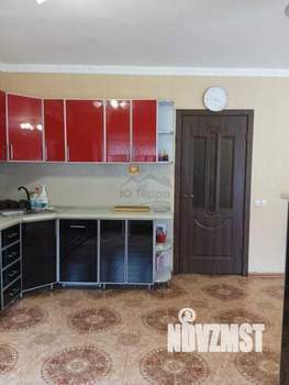 Дом 200м&sup2;, 2-этажный, участок 6 сот.  