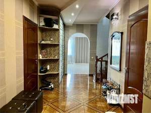 Дом 311м², 3-этажный, участок 10 сот.  