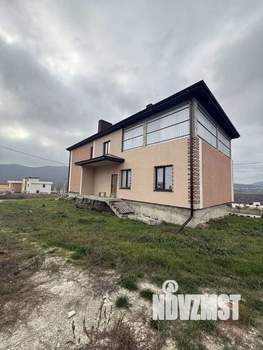 Дом 328м², 3-этажный, участок 8 сот.  