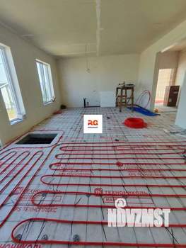 Дом 130м&sup2;, 2-этажный, участок 10 сот.  