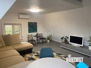 Дом 42м&sup2;, 2-этажный, участок 4 сот.  