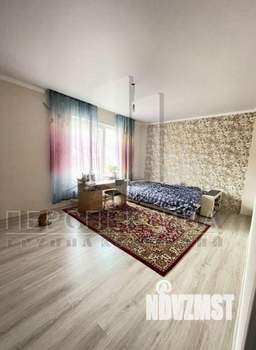 Дом 265м&sup2;, 2-этажный, участок 5 сот.  