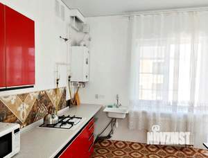 Дом 230м&sup2;, 3-этажный, участок 3 сот.  