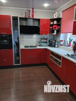 Дом 198м&sup2;, 2-этажный, участок 6 сот.  