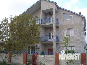 Дом 370м², 3-этажный, участок 8 сот.  