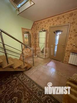 Дом 275м&sup2;, 3-этажный, участок 8 сот.  