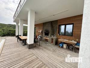 Дом 222м&sup2;, 2-этажный, участок 8 сот.  