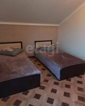 Дом 226м&sup2;, 3-этажный, участок 6 сот.  