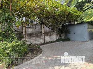 Дом 367м&sup2;, 3-этажный, участок 2 сот.  