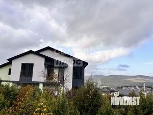 Дом 295м&sup2;, 2-этажный, участок 13 сот.  