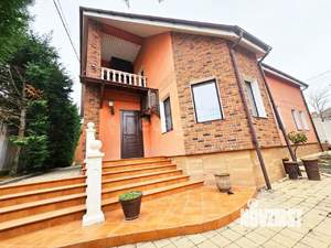 Дом 254м&sup2;, 2-этажный, участок 8 сот.  