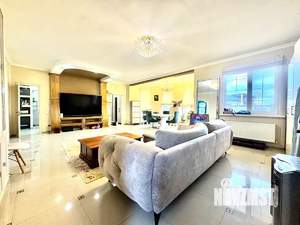 Дом 181м&sup2;, 3-этажный, участок 5 сот.  