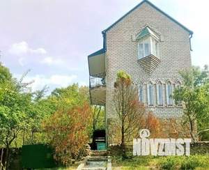 Дом 107м&sup2;, 3-этажный, участок 10 сот.  