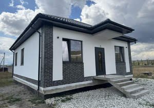 Дом 100м&sup2;, 1-этажный, участок 5 сот.  