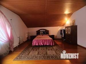 Дом 222м², 2-этажный, участок 9 сот.  