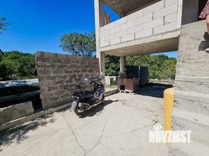 Дом 558м&sup2;, 3-этажный, участок 8 сот.  