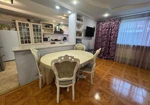 Дом 145м&sup2;, 2-этажный, участок 6 сот.  