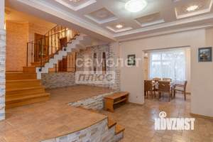 Дом 255м², 2-этажный, участок 9 сот.  