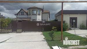 Дом 242м², 2-этажный, участок 10 сот.  