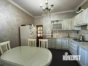 Дом 208м², 2-этажный, участок 8 сот.  