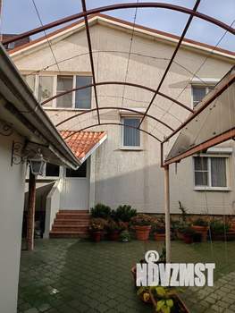 Дом 172м&sup2;, 2-этажный, участок 4 сот.  