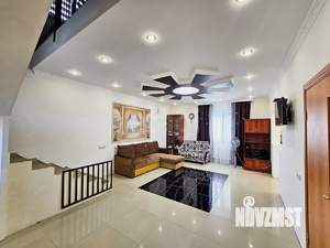 Дом 121м&sup2;, 2-этажный, участок 6 сот.  