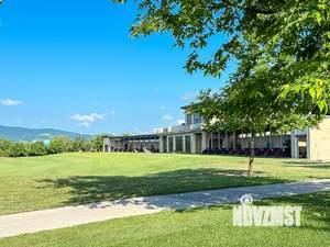 Дом 272м&sup2;, 2-этажный, участок 10 сот.  