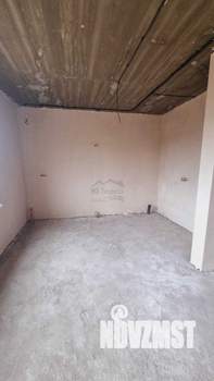 Дом 130м&sup2;, 2-этажный, участок 4 сот.  