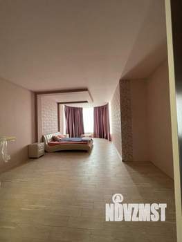 Дом 370м&sup2;, 2-этажный, участок 6 сот.  