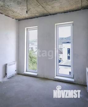 Дом 209м&sup2;, 2-этажный, участок 3 сот.  