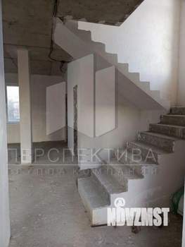 Дом 150м&sup2;, 2-этажный, участок 3 сот.  