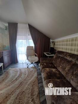 Дом 214м², 2-этажный, участок 7 сот.  