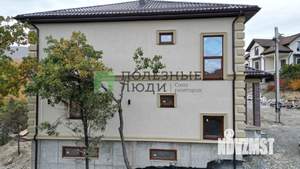 Дом 384м&sup2;, 3-этажный, участок 8 сот.  