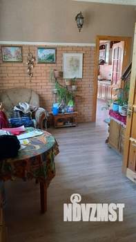 Коттедж 270м², 3-этажный, участок 2 сот.  