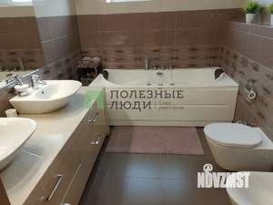 Дом 363м², 3-этажный, участок 6 сот.  