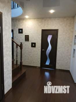 Дом 198м&sup2;, 2-этажный, участок 6 сот.  