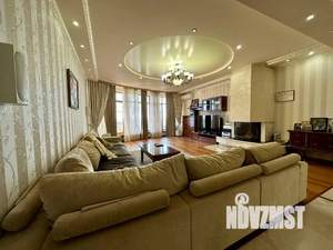 Дом 513м², 2-этажный, участок 6 сот.  