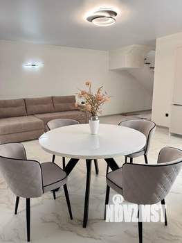 Дом 160м², 2-этажный, участок 5 сот.  